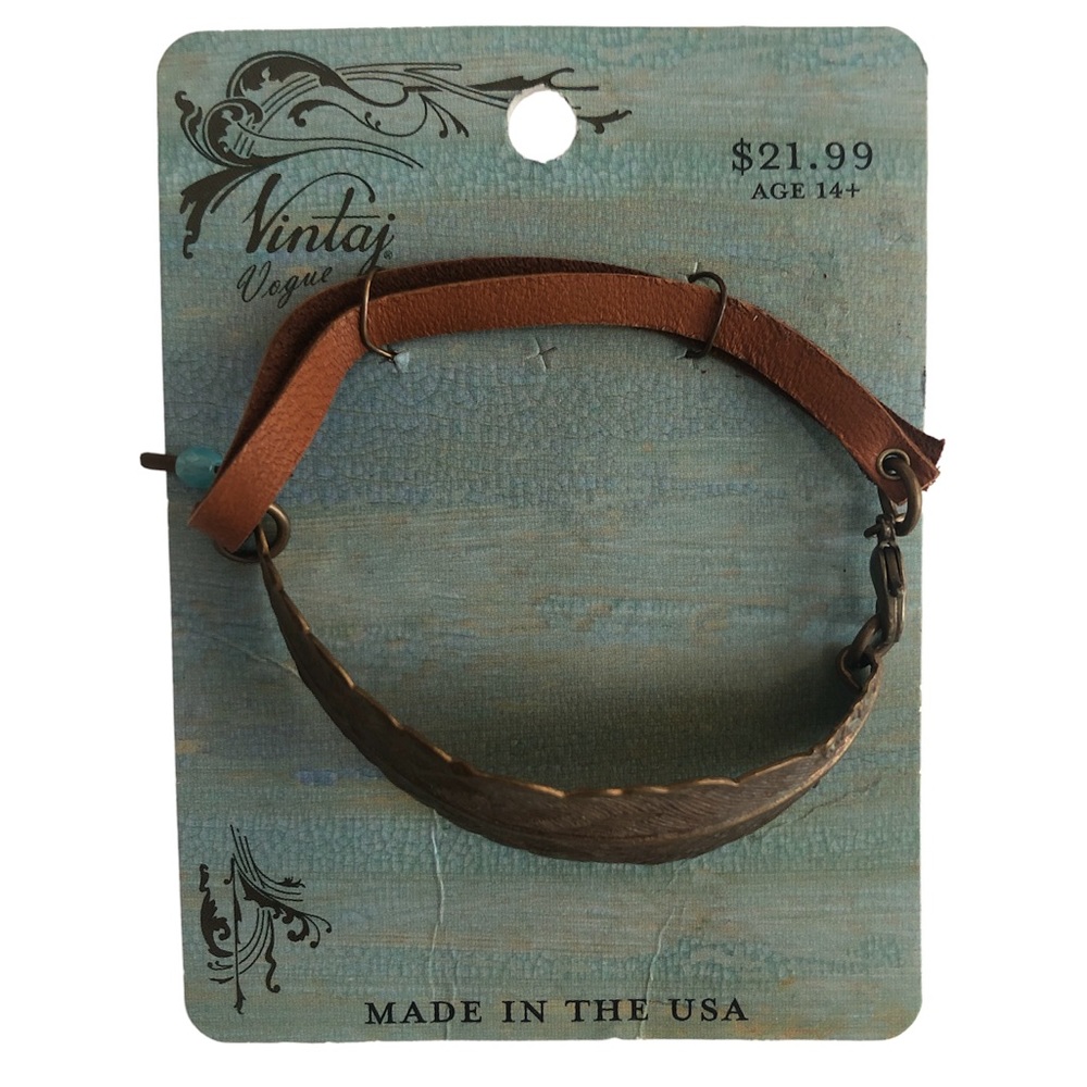 VINTAJ LEATHER FEATHER BRACELET / 7.5”